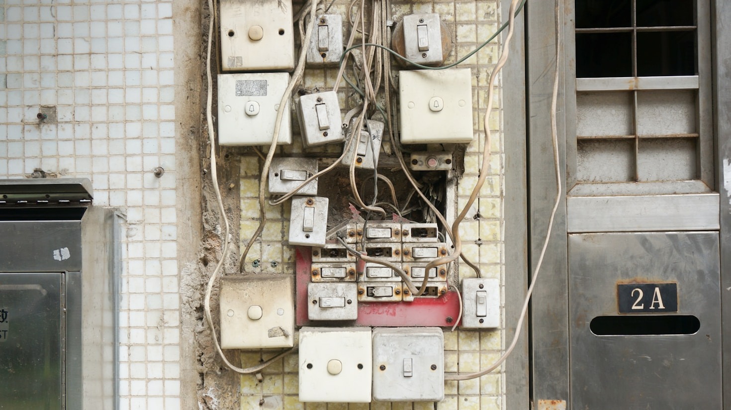 Exploring the Technology Behind SEZ Switches